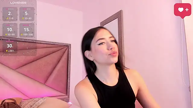 SaraWagner  online show from October 30, 2025, 1:04 am