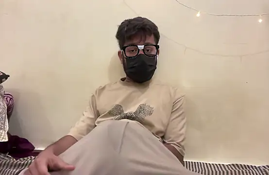 RavenBlack21 online show from February 5, 2026, 4:41 am