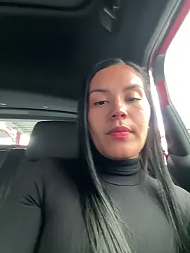 MacaW09 online show from February 25, 2026, 5:24 pm