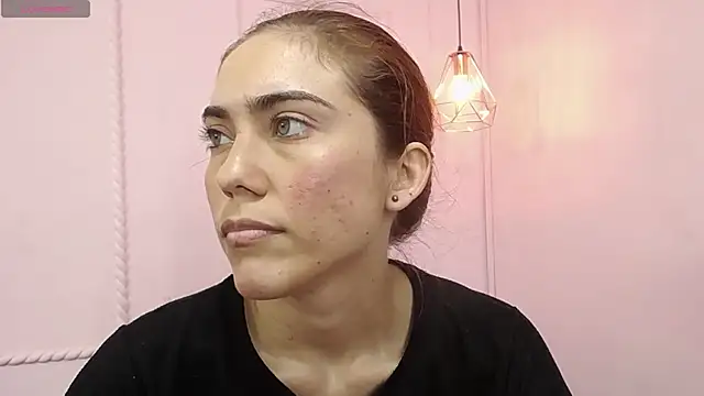 danna7cute online show from October 7, 2025, 9:49 pm