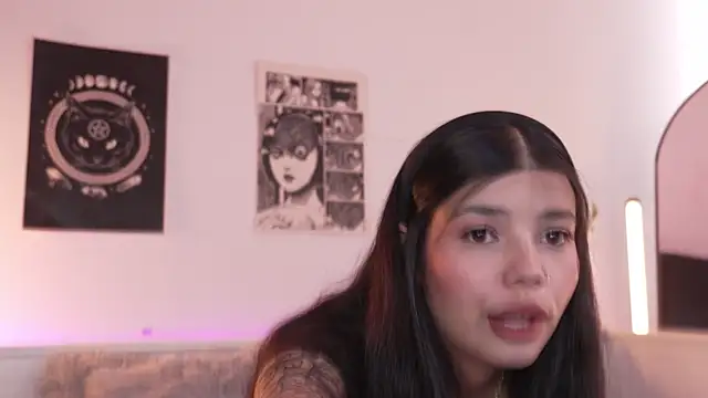 sophieee art online show from September 19, 2025, 7:29 pm