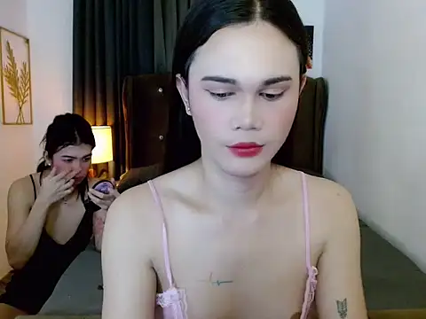 Snapshot of airyloove chatting on October 24, 2025, 11:37 pm airyloove online show from October 24, 2025, 11:37 pm