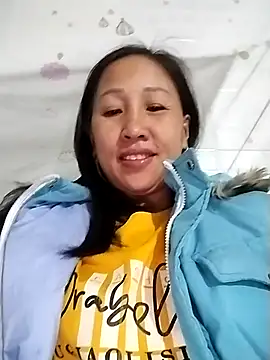 cute love00 online show from February 3, 2026, 10:48 pm