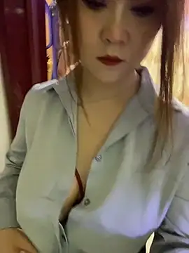 jiajia1060 online show from February 8, 2026, 12:14 pm