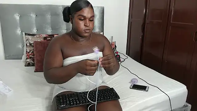 DaiishaWolf online show from October 1, 2025, 7:29 pm