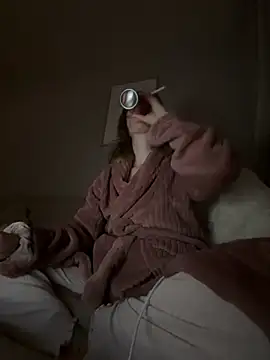 Snapshot of Maeve92 chatting on March 21, 2026, 7:18 pm Maeve92 online show from March 21, 2026, 7:18 pm