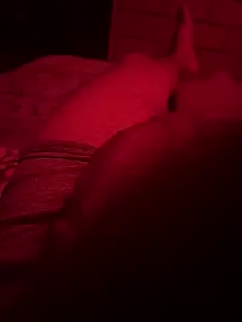 Snapshot of Gio1126 chatting on October 7, 2025, 5:08 am Gio1126 online show from October 7, 2025, 5:08 am