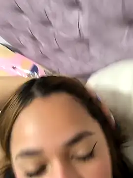 butterfly777  online show from September 14, 2025, 2:06 pm