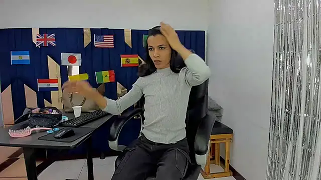 Aisha hotts777 online show from July 2, 2026, 7:31 pm