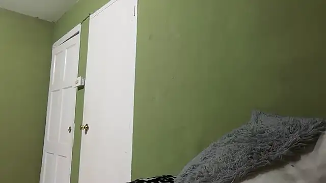 Liaprettygirl online show from March 8, 2026, 2:04 am