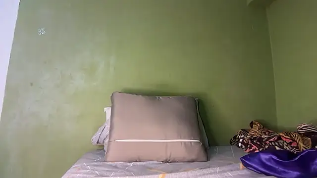 Liaprettygirl online show from June 24, 2026, 5:39 am