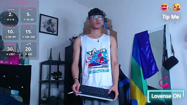 Gael Jones online show from September 29, 2025, 9:20 pm