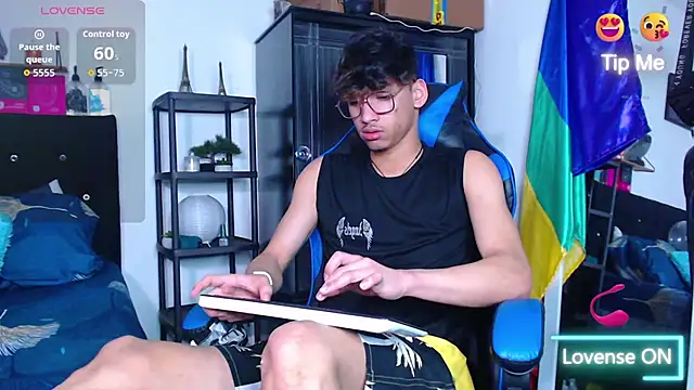 Gael Jones online show from October 2, 2025, 2:59 am