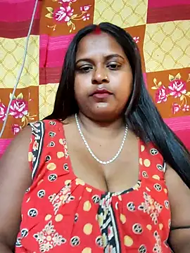 Snapshot of Hot-Show2 chatting on February 12, 2026, 10:26 am Hot-Show2 online show from February 12, 2026, 10:26 am