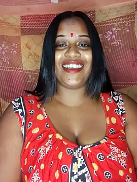 Hot-Show2 online show from September 12, 2025, 4:40 pm