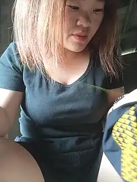 sukabae00 online show from August 3, 2026, 9:48 am