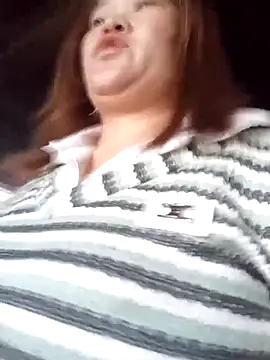 sukabae00 online show from November 10, 2025, 9:47 am