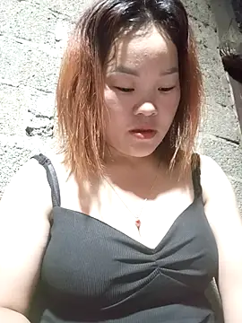 sukabae00 online show from May 5, 2026, 1:25 pm