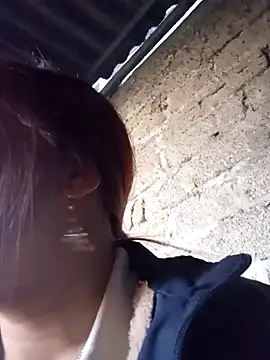 sukabae00 online show from December 1, 2025, 2:56 am