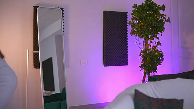 Snapshot of SiennaRuh chatting on March 8, 2026, 11:57 am SiennaRuh online show from March 8, 2026, 11:57 am