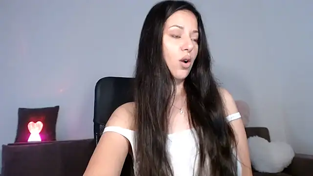 Snapshot of KIMBERLLY01 chatting on June 3, 2026, 4:46 am KIMBERLLY01 online show from June 3, 2026, 4:46 am