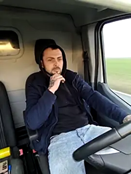 papichulo0099 online show from February 11, 2026, 6:46 am