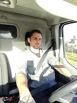 papichulo0099 online show from November 7, 2025, 7:13 am