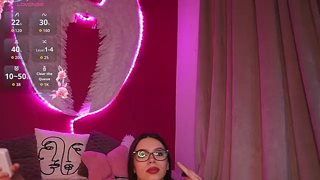 alexxisrae online show from March 6, 2026, 4:40 am