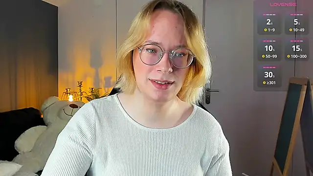 Amanda Butlerr online show from November 2, 2025, 2:33 pm