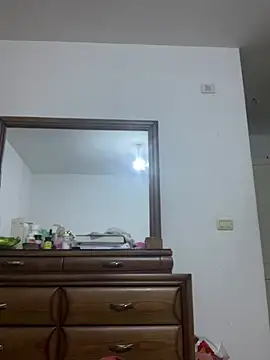Snapshot of hhll0 chatting on February 22, 2026, 5:03 pm hhll0 online show from February 22, 2026, 5:03 pm