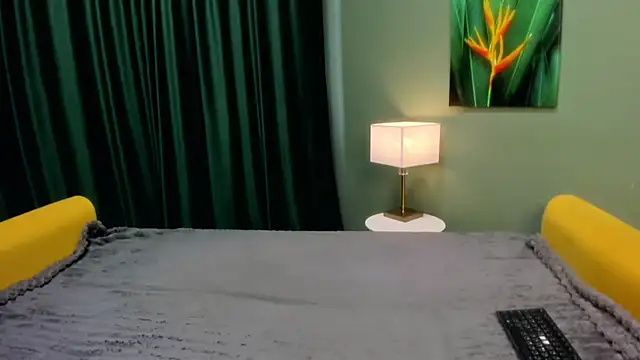EllenLamb online show from July 14, 2026, 10:43 am