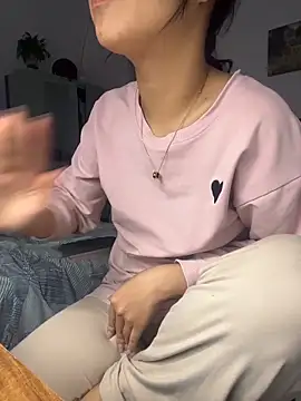 Snapshot of bunny_b4nny chatting on January 6, 2026, 9:02 am bunny b4nny online show from January 6, 2026, 9:02 am