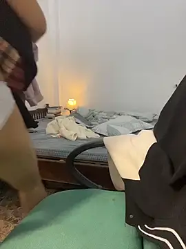 Snapshot of bunny_b4nny chatting on December 19, 2025, 4:20 pm bunny b4nny online show from December 19, 2025, 4:20 pm