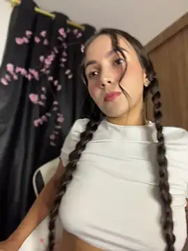 Scarlett05 online show from July 17, 2026, 1:36 am