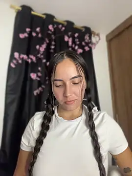 Scarlett05 online show from July 10, 2026, 1:27 am