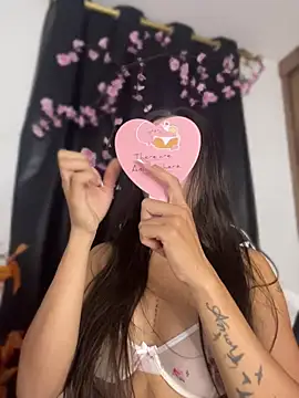 Scarlett05 online show from May 10, 2026, 1:53 am