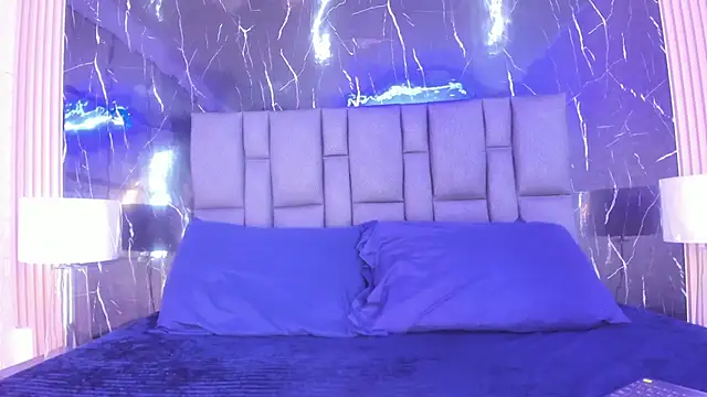 BustyGlow online show from February 11, 2026, 10:04 am