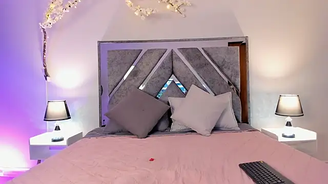 emy williams online show from September 20, 2025, 7:35 am