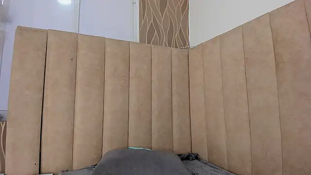 abby swith41 online show from December 18, 2025, 1:04 pm