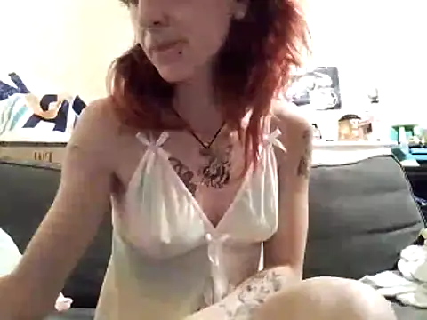 Snapshot of Princesse_Ariel chatting on June 15, 2026, 8:41 pm Princesse Ariel online show from June 15, 2026, 8:41 pm