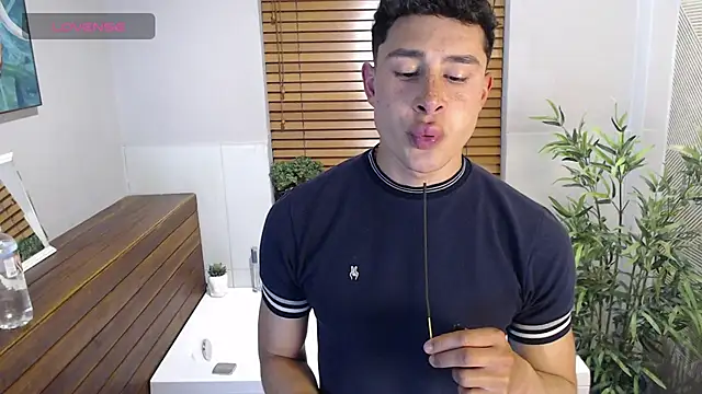 AustinJones  online show from September 22, 2025, 8:26 pm