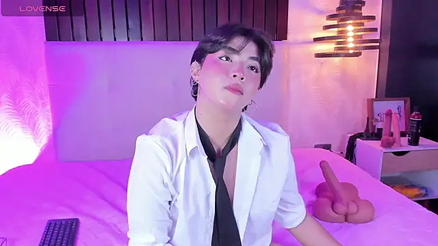 Creamy Angelo online show from October 15, 2025, 8:39 pm