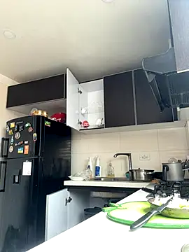 Victoria alson online show from October 19, 2025, 6:10 pm