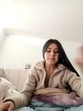 Victoria alson online show from November 7, 2025, 2:10 pm