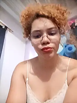 SirenRouge 69 online show from October 5, 2025, 8:32 pm