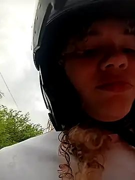 SirenRouge 69 online show from September 29, 2025, 8:25 pm