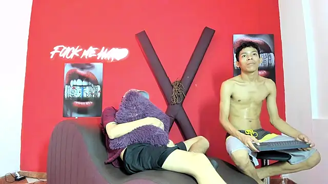 Snapshot of BEAUTY_BOYS1 chatting on February 28, 2026, 10:20 pm BEAUTY BOYS1 online show from February 28, 2026, 10:20 pm