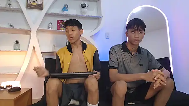 BEAUTY BOYS1 online show from October 5, 2025, 7:10 am