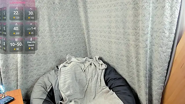 MiaLores online show from September 25, 2025, 8:09 am