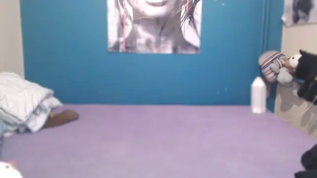 NADINNNE online show from February 12, 2026, 8:25 am